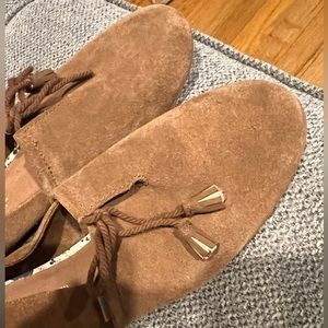 TOMS KELLI WOMENS SUEDE SLIP ON FLATS